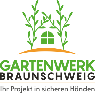 Dieses Bild zeigt ein Logo mit dem Text „Gartenwerk Braunschweig“ in grüner und schwarzer Schrift. Darüber befindet sich ein stilisiertes Bild zweier Pflanzen, die um ein Fenster herum wachsen. Unter dem Text steht der Slogan „Ihr Projekt in sicheren Händen“.