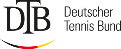 Logo des Deutschen Tennis Bundes (DTB). Links stehen die Buchstaben "DTB" in großen schwarzen Lettern. Rechts daneben der Text "Deutscher Tennis Bund". Unter dem Schriftzug ist ein gebogener Streifen in den Farben Schwarz, Rot und Gelb, der an die deutsche Flagge erinnert.